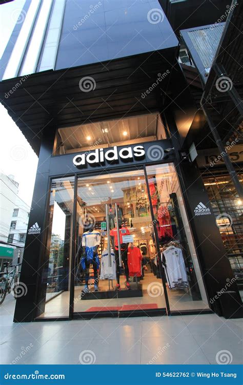 adidas winkelvoorraad|Adidas in de buurt.